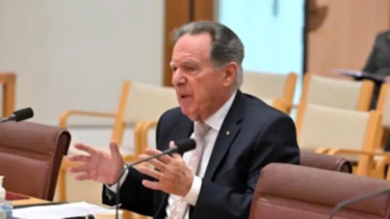 Graeme Samuel defends budget reforms, labels critics 'doomsday'