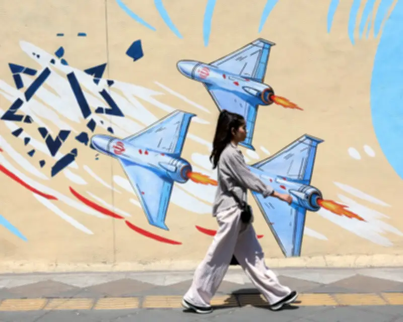 Iran's Strategic Dilemma: War or Ceasefire Amid Hormuz Blockade?