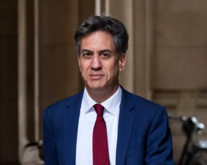 Miliband: UK Must Stick to Net Zero for Jobs and Growth