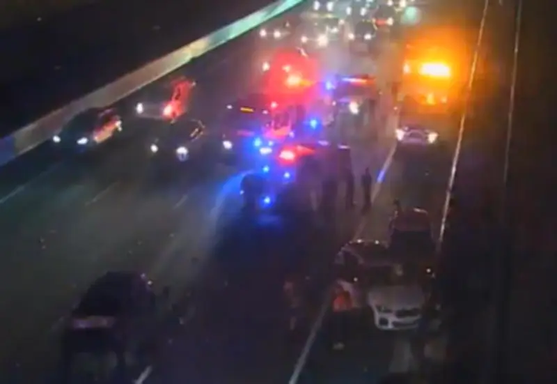 Mitchell Freeway crash in Warwick causes major traffic delays Friday evening