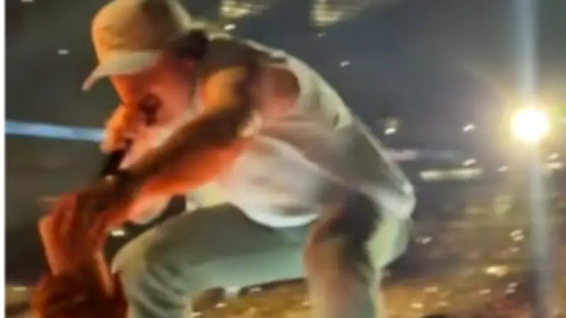 Morgan Wallen Throws Security Guard's Phone Across Stadium