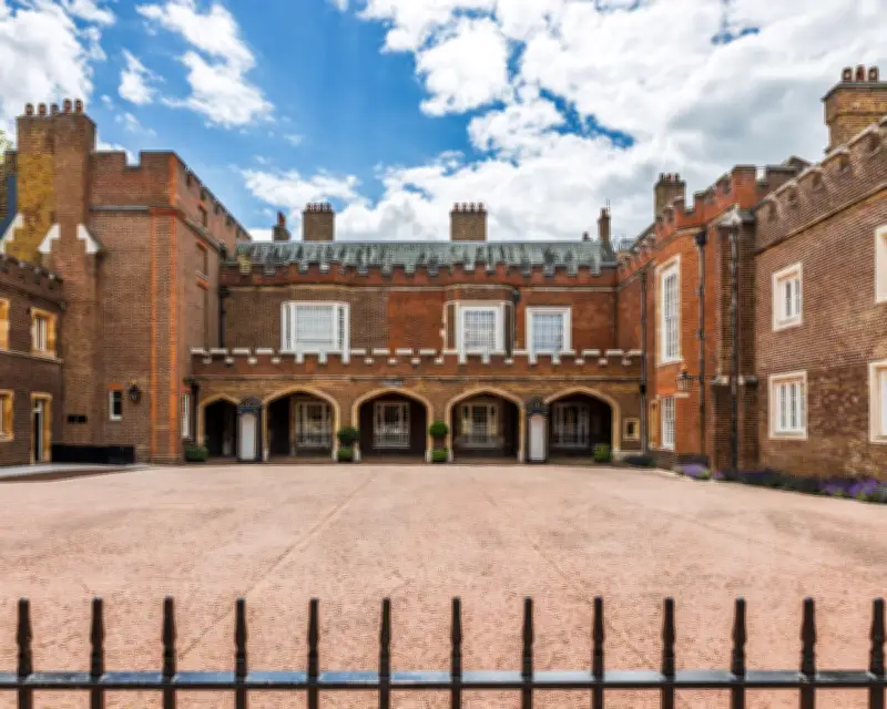 NAO Reveals Royals' Property Deals: Charles Pays for Non-Working Daughters