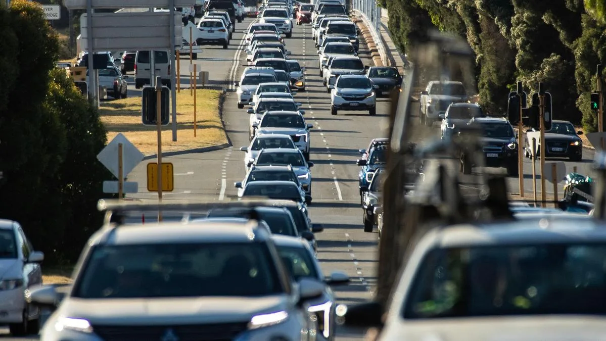 Fremantle Bridge Closure Passes First Major Traffic Test