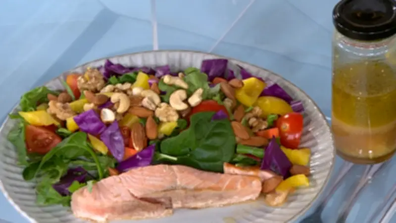Nutritionist’s Heart-Healthy Salmon Salad Recipe with Healthy Fats