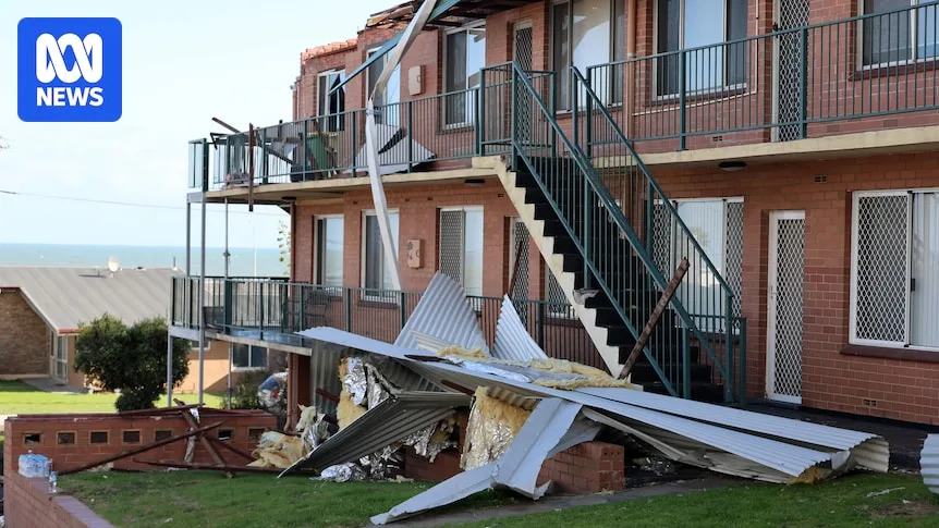 Power Restored to 104,000 After Perth Storm; 8,000 Still Waiting