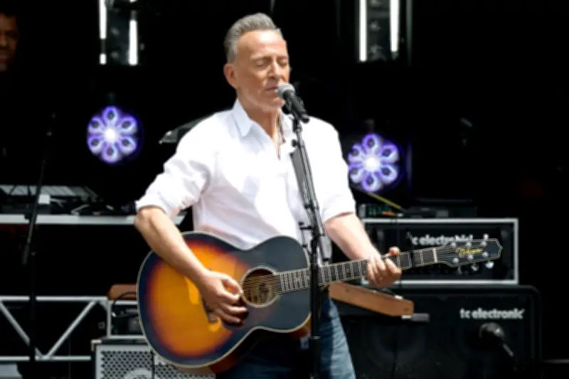 Readers Spot Springsteen Quotes in John Crace Sketch
