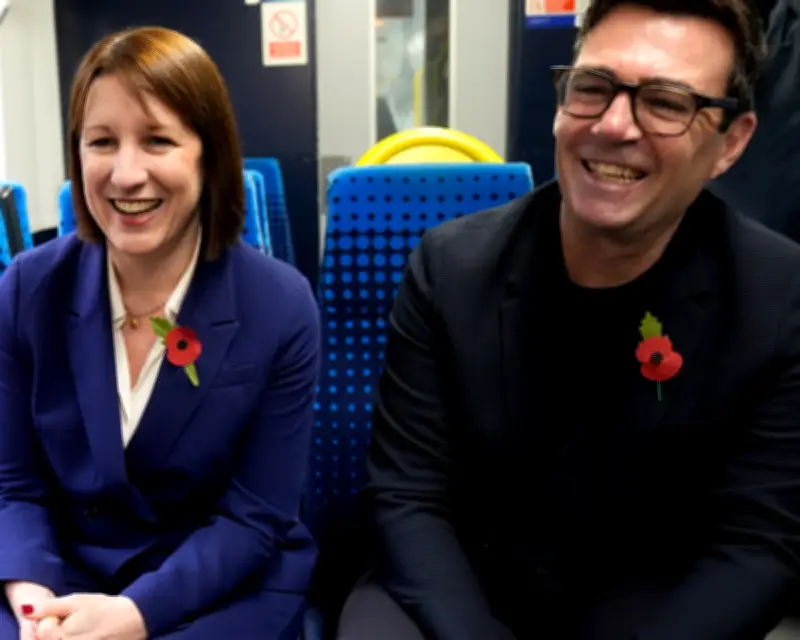 Reeves Backs Burnham as Future PM, Bypassing Streeting and Miliband
