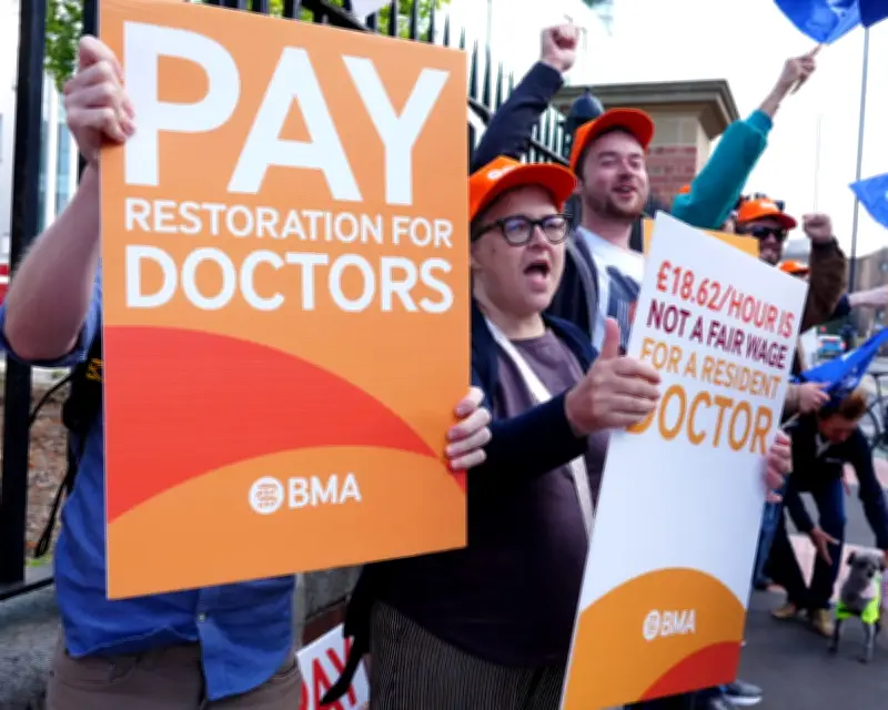 Resident doctors in England accept pay deal, ending years of strikes