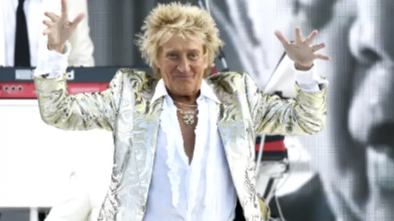 Rod Stewart Cancels Vegas Show Hours Before Performance Due to Health