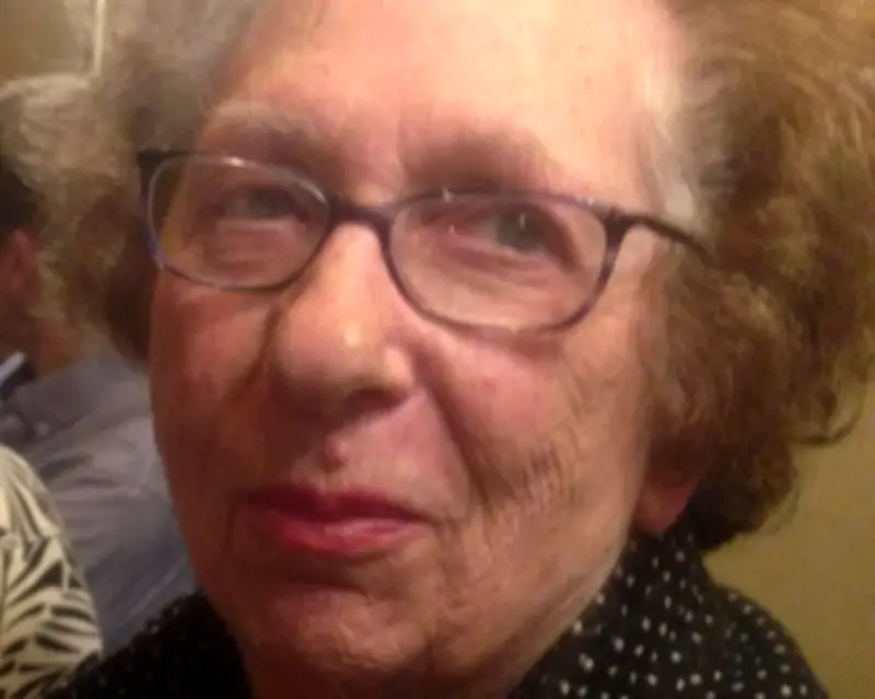 Rosalind Pulver: Ceramics Collector and English Ceramic Circle Secretary Dies at 91