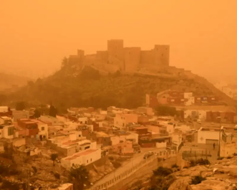 Saharan Dust Carries Microorganisms to Europe, Affecting Soil and Crops