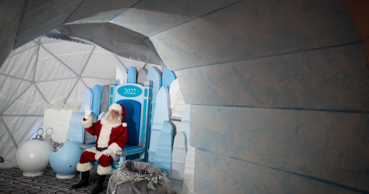 Santa Claus Arrives at Wollongong Central with Climate-Controlled Igloo Grotto