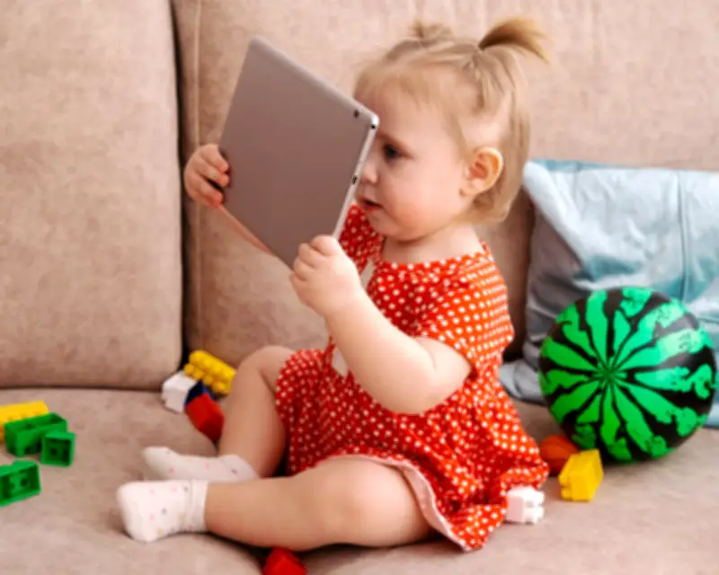 Screen Time for Under-Twos Linked to Long-Term Developmental Harm, Study Finds