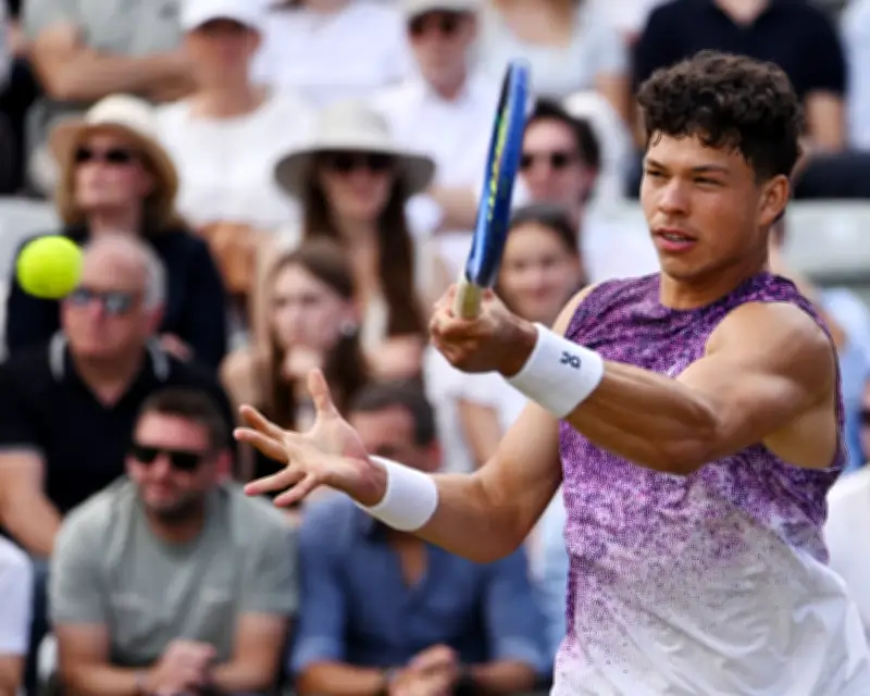 Shelton and Fritz Set Up All-American Stuttgart Final