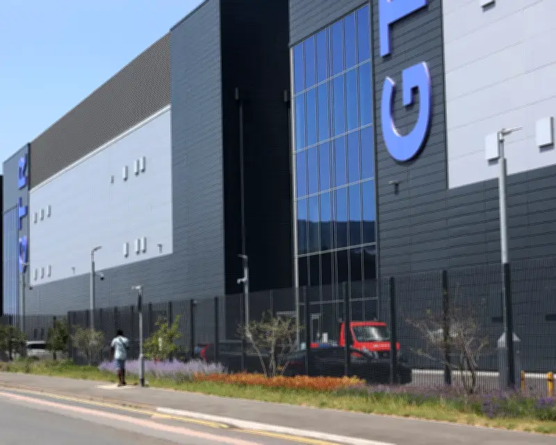 Slough Datacentre Hub Raises Temperatures by Up to 9C, Study Finds
