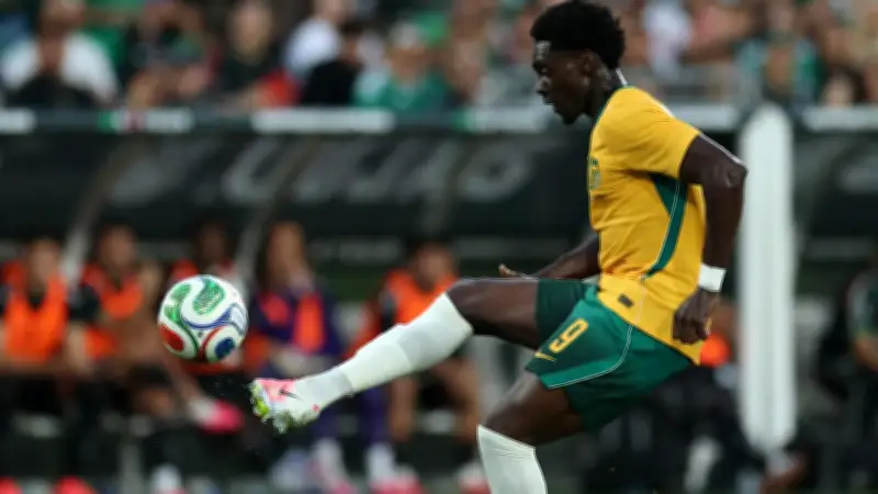 Socceroos Fall to Mexico 1-0, Volpato's Debut Delayed