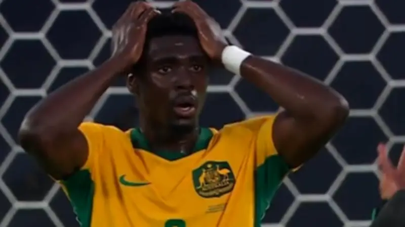 Socceroos' toothless display raises World Cup alarm bells