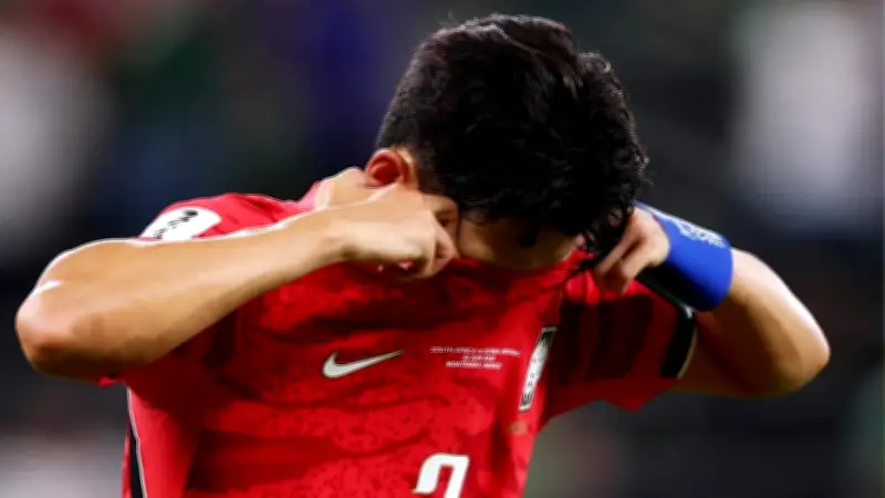 South Korea Coach Hong Myung-bo Resigns After World Cup Exit