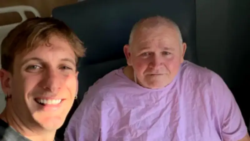 Strangers revive Gold Coast father after heart attack, six shocks