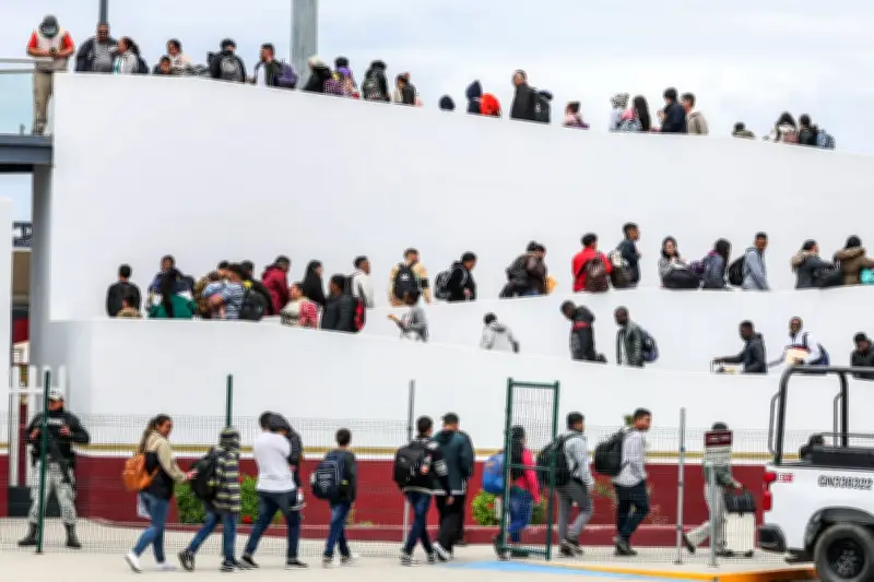 Supreme Court Ruling Restricts Asylum Seekers at US-Mexico Border