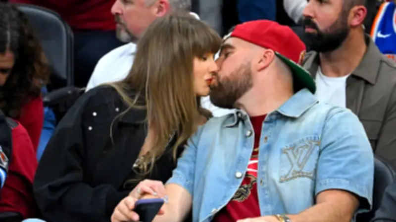 Taylor Swift Snubs Karlie Kloss from Wedding Guest List
