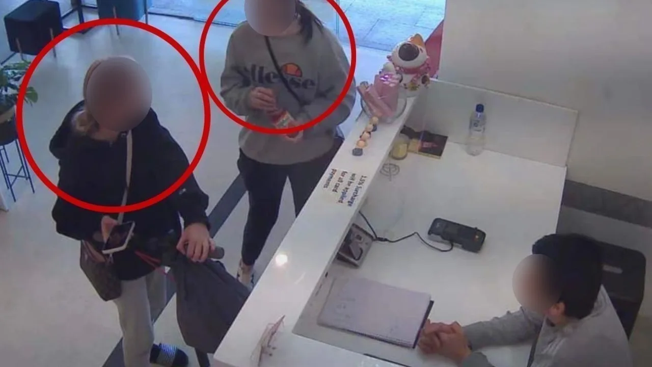 Teens Assault Nail Salon Employee After $140 Manicure in Newcastle