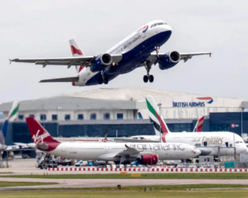 Thunderstorms Cause Major Flight Disruptions at Gatwick and Heathrow