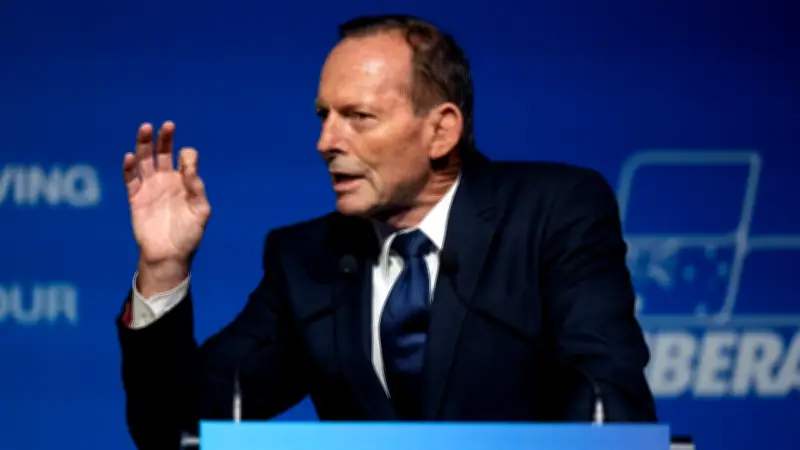 Tony Abbott Vows Liberals 'Serious About Being a Clear Alternative' to Labor