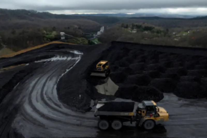 Trump to Use Wartime Powers to Hand $700m to Coal Industry