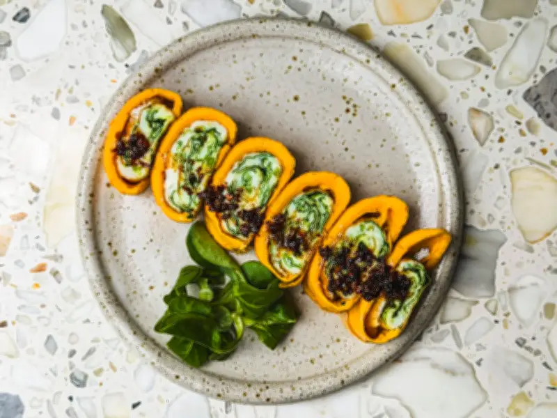 Turn Leftover Salad into Asian Lettuce Omelette: Easy Recipe