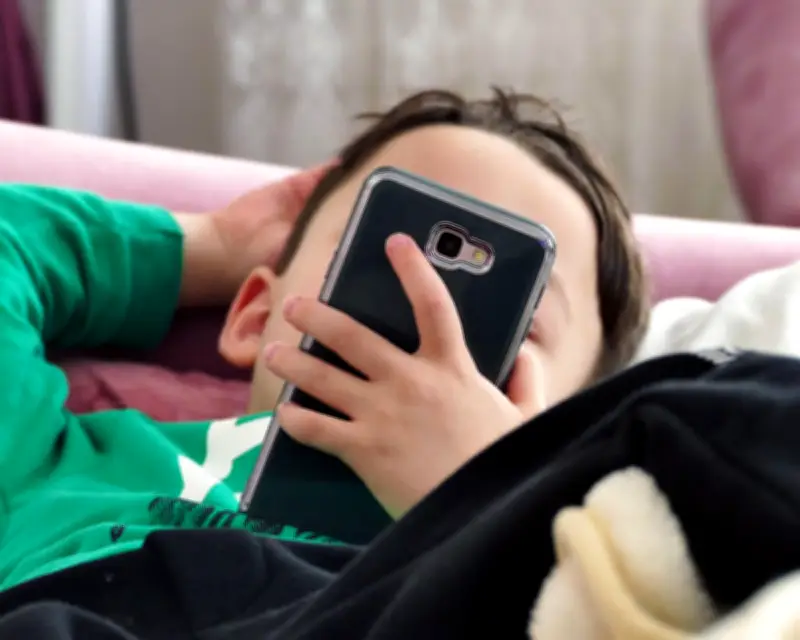 UK Government Orders Tech Giants to Block Nude Images on Children's Phones