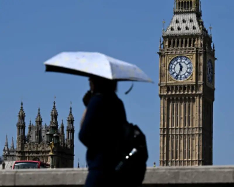 UK Heatwave Cripples Schools, Hospitals, and Transport Networks
