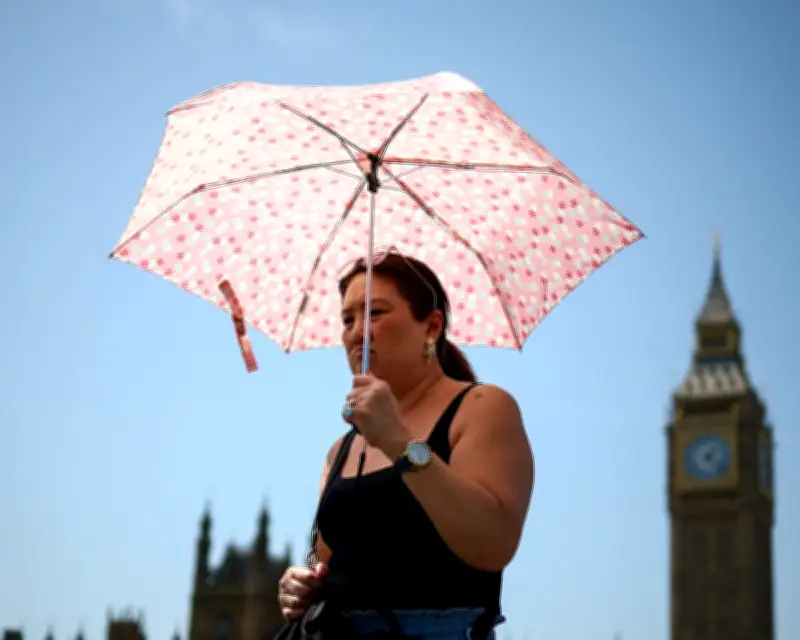 UK Records Hottest June Day as Temperature Reaches 40.3C