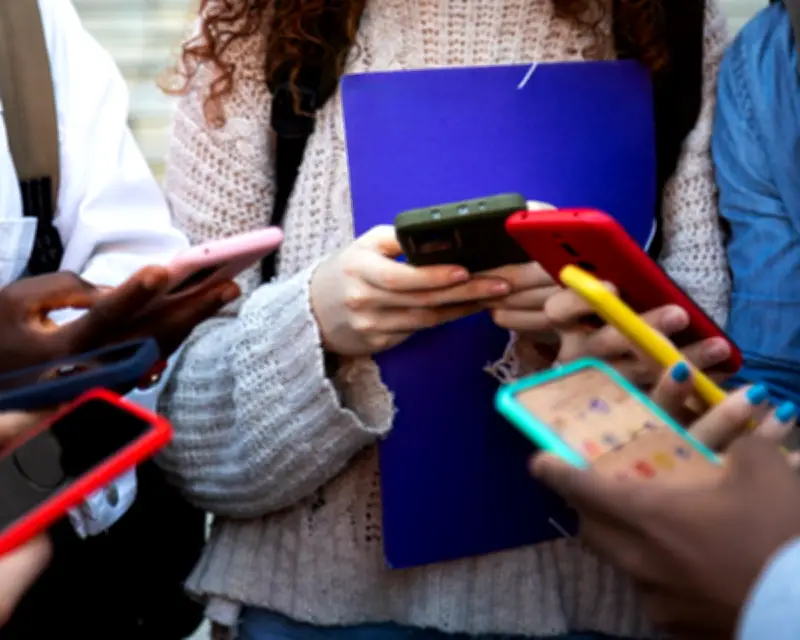 UK to Introduce Australia-Plus Social Media Ban for Children