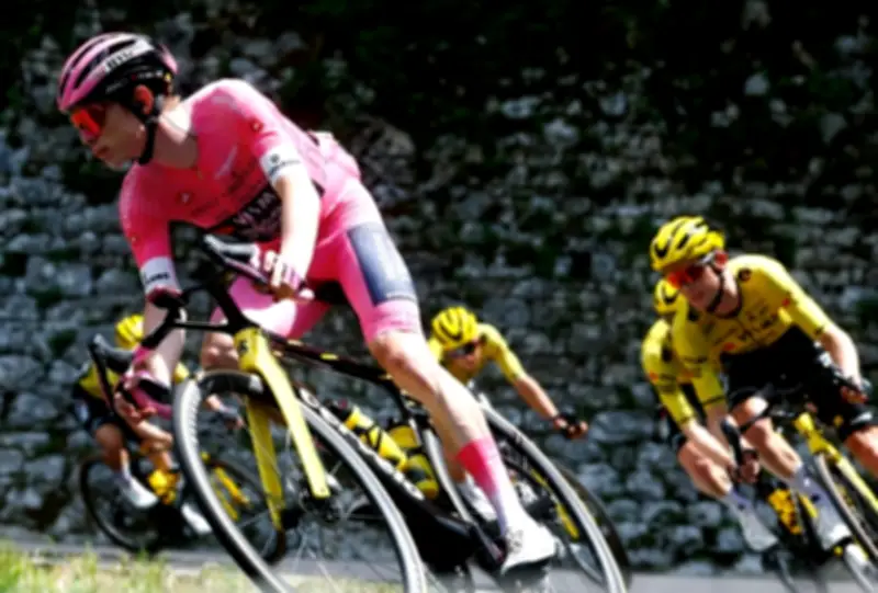 Vingegaard on Verge of Giro Glory After Penultimate Stage Win