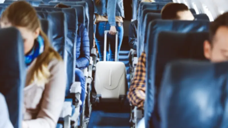 Woman Slams Passenger for 'Disgusting' Foot Picking on Flight