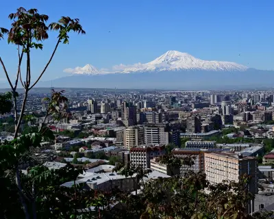 Armenia Votes Amid Russian Pressure and Threat of 'Ukrainian Scenario'
