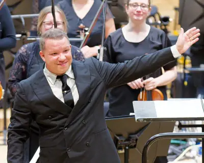 Ryan Bancroft Bids Farewell to BBCNOW with Imaginative and Vivid Programme