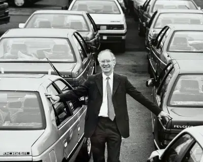 Sir Geoffrey Whalen, Pioneering Business Leader, Dies at 78