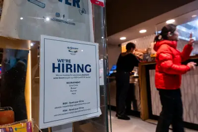 US Adds 172,000 Jobs in May as Labor Market Shows Resilience