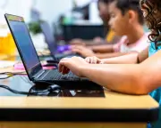 AI in US Schools: Students Embrace AI, Teachers Adapt