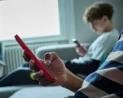 Australia's social media ban for under-16s 'makes no sense'