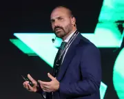Brazilian Court Convicts Eduardo Bolsonaro for US Help to Father Jair