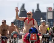 Naked Cycling: Is It Ever Acceptable on a Rental Bike?