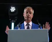 Nigel Farage Invests in Gold, Says It Offers Direct Bullion Payment