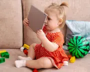 Screen Time for Under-Twos Linked to Long-Term Developmental Harm, Study Finds