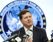 Trump Halts Nomination of Jay Clayton as Intelligence Chief