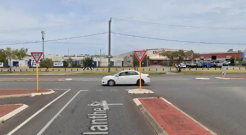 Bassendean Intersection Seeks Traffic Lights After 23 Crashes in Five Years
