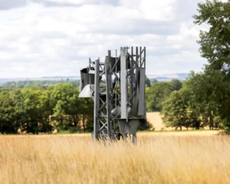 Caro and Capper Sculptures on Free Display in Oxfordshire Fields