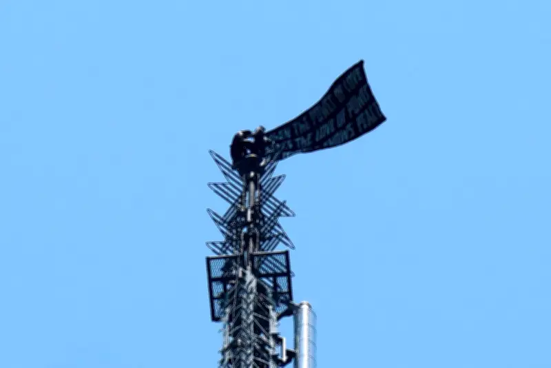 Empire State Building Banner Proposal Sparks Debate